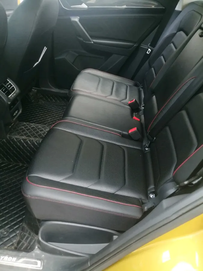 2019 Jeep Cherokee 2.0T 265HP L4 9AT,autocango,china used car exporter,china ev exporter,chinese used car exporter,chinese used ev exporter