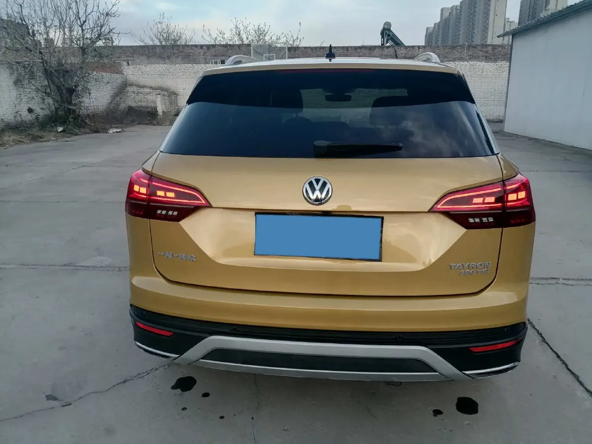 2019 Jeep Cherokee 2.0T 265HP L4 9AT,autocango,china used car exporter,china ev exporter,chinese used car exporter,chinese used ev exporter