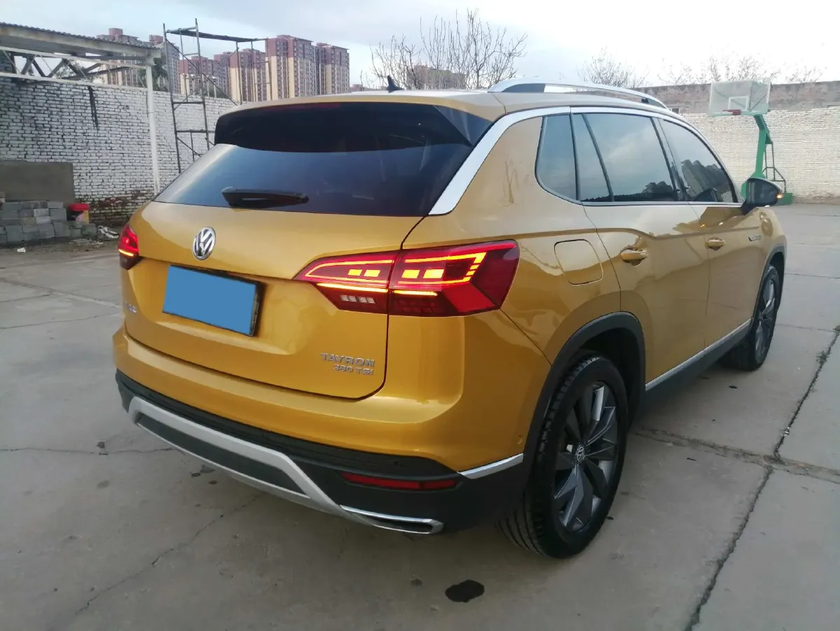 2019 Jeep Cherokee 2.0T 265HP L4 9AT,autocango,china used car exporter,china ev exporter,chinese used car exporter,chinese used ev exporter
