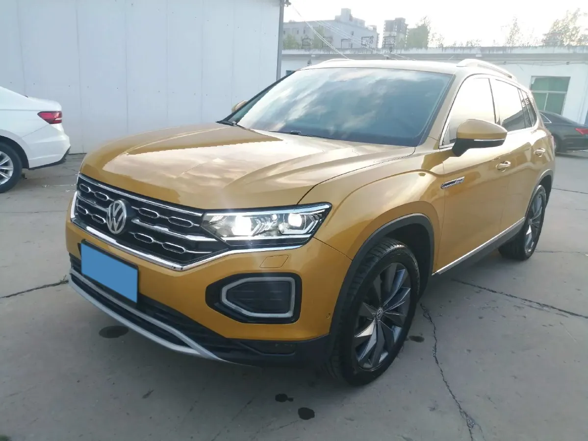 2019 Jeep Cherokee 2.0T 265HP L4 9AT,autocango,china used car exporter,china ev exporter,chinese used car exporter,chinese used ev exporter