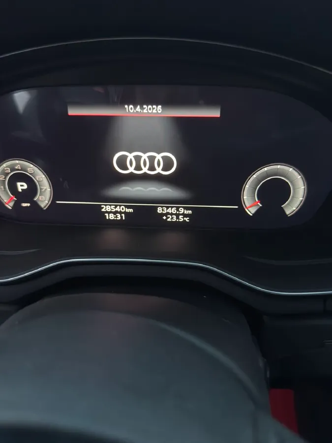 2023 Audi A4L 2.0T 190HP L4 7DCT,autocango,china used car exporter,china ev exporter,chinese used car exporter,chinese used ev exporter