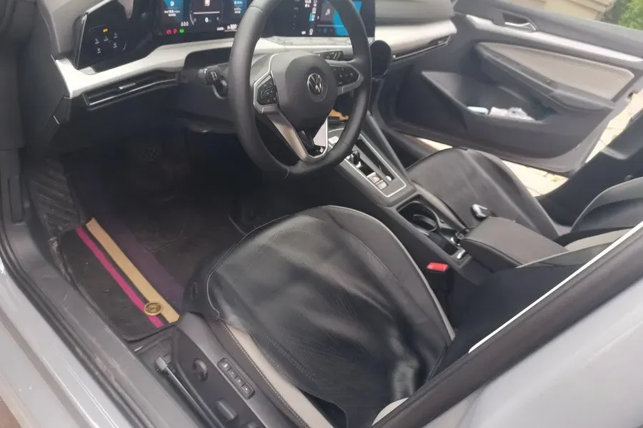 2023 Volkswagen Golf 1.4T 150HP L4 7DCT,autocango,china used car exporter,china ev exporter,chinese used car exporter,chinese used ev exporter