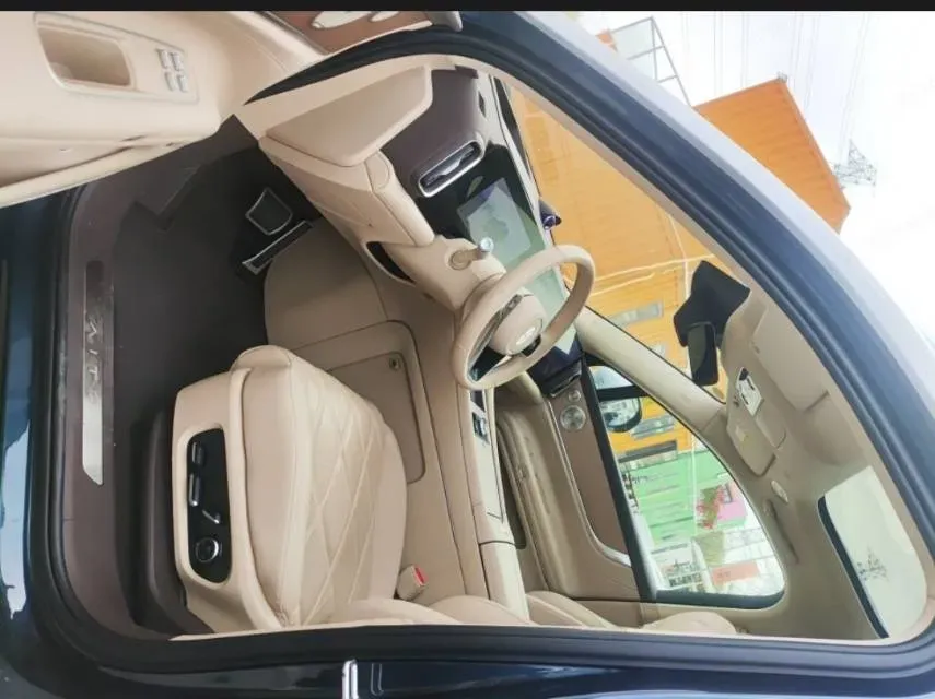 2025 AITO AITO M9 REEV 160HP REEV 52KWH,autocango,china used car exporter,china ev exporter,chinese used car exporter,chinese used ev exporter