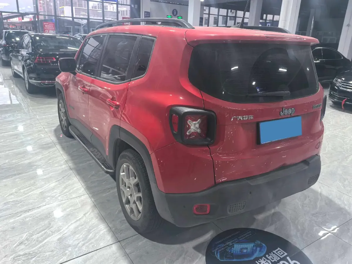 2019 Jeep Renegade 1.3T 173HP L4 7DCT,autocango,china used car exporter,china ev exporter,chinese used car exporter,chinese used ev exporter