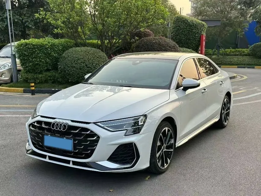 2025 Audi A3 1.5T 160HP L4 7DCT,autocango,china used car exporter,china ev exporter,chinese used car exporter,chinese used ev exporter