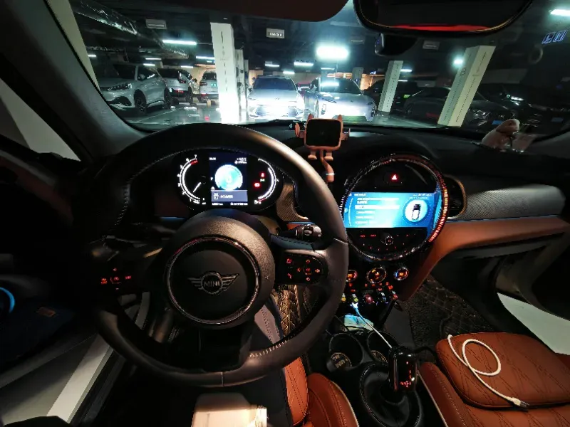 2022 MINI MINI 1.5T 136HP L3 7DCT,autocango,china used car exporter,china ev exporter,chinese used car exporter,chinese used ev exporter