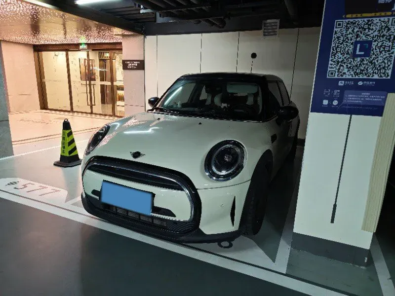 2022 MINI MINI 1.5T 136HP L3 7DCT,autocango,china used car exporter,china ev exporter,chinese used car exporter,chinese used ev exporter