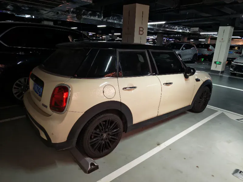 2022 MINI MINI 1.5T 136HP L3 7DCT,autocango,china used car exporter,china ev exporter,chinese used car exporter,chinese used ev exporter