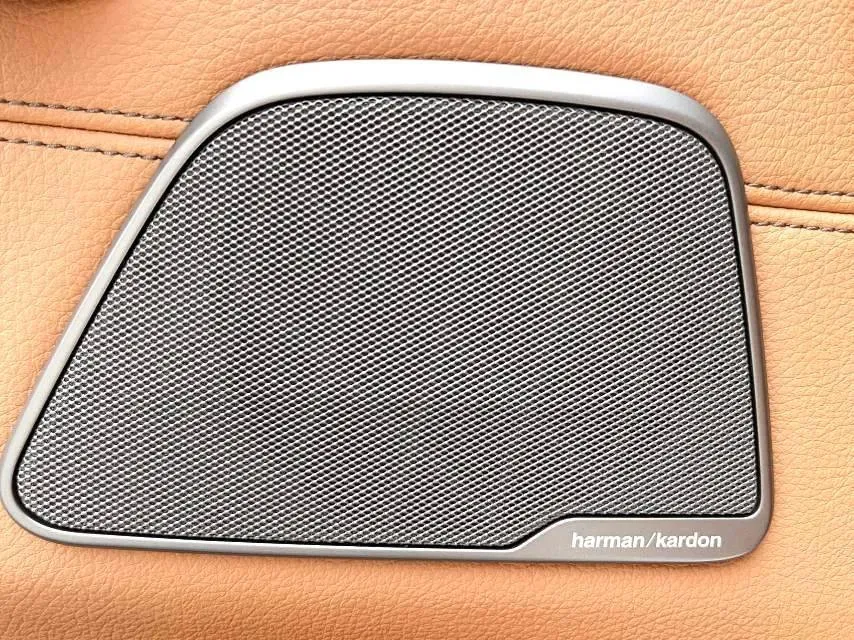 2020 BMW 5 Series 2.0T 252HP L4 8AT,autocango,china used car exporter,china ev exporter,chinese used car exporter,chinese used ev exporter