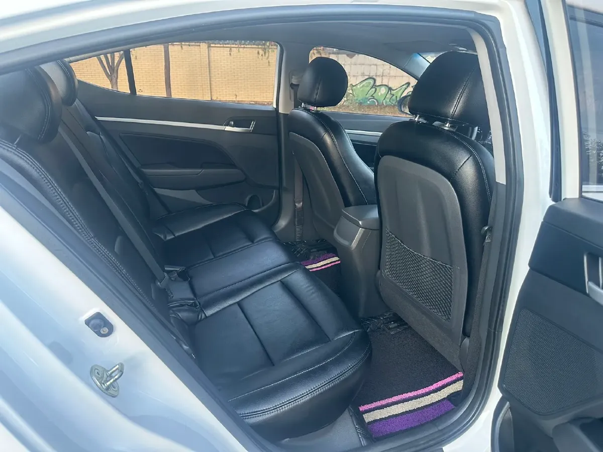 2016 Hyundai Elantra 1.6L 130HP L4 6AT,autocango,china used car exporter,china ev exporter,chinese used car exporter,chinese used ev exporter