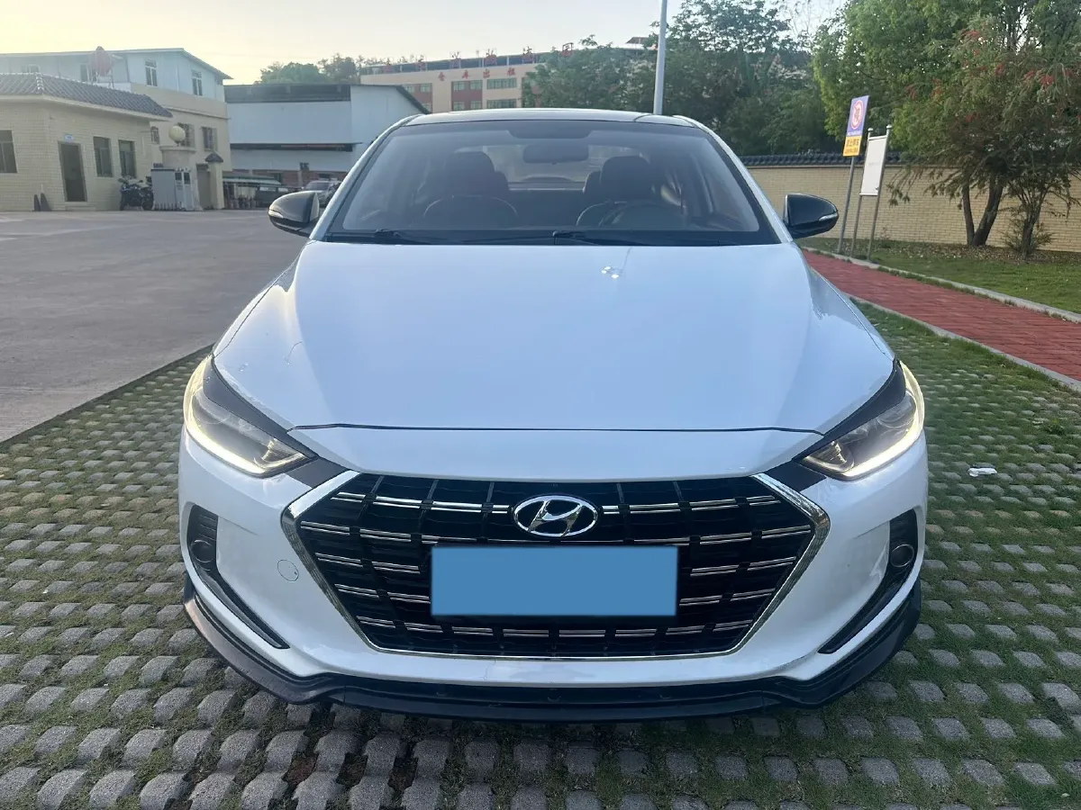 2016 Hyundai Elantra 1.6L 130HP L4 6AT,autocango,china used car exporter,china ev exporter,chinese used car exporter,chinese used ev exporter