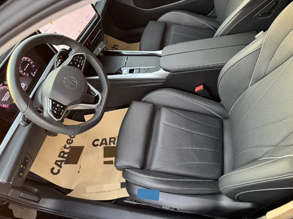 2025 Volkswagen Passat 2.0T 220HP L4 7DCT,autocango,china used car exporter,china ev exporter,chinese used car exporter,chinese used ev exporter