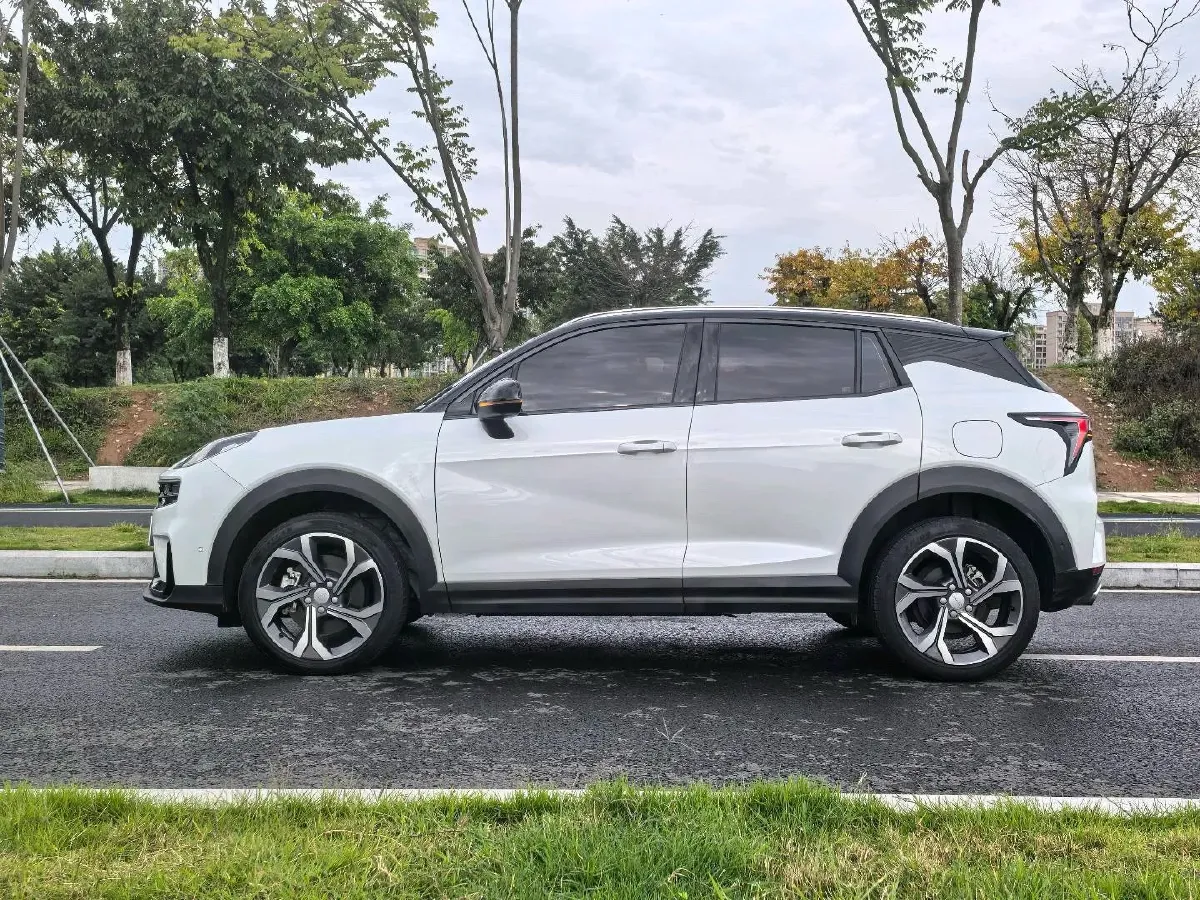 2023 LYNK&CO 06 1.5T 181HP L4 7DCT,autocango,china used car exporter,china ev exporter,chinese used car exporter,chinese used ev exporter