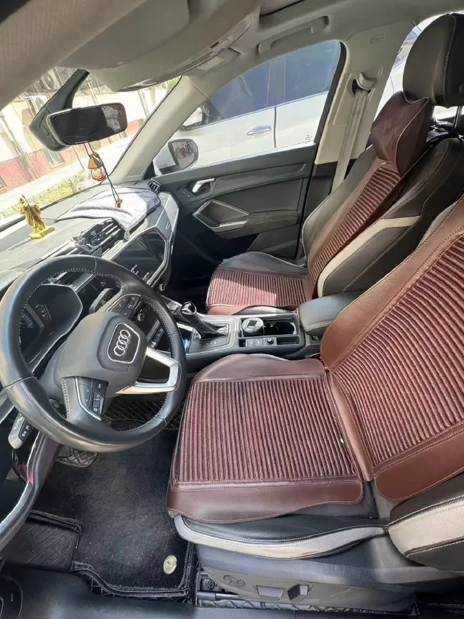 2022 Audi Q3 1.4T 150HP L4 7DCT,autocango,china used car exporter,china ev exporter,chinese used car exporter,chinese used ev exporter