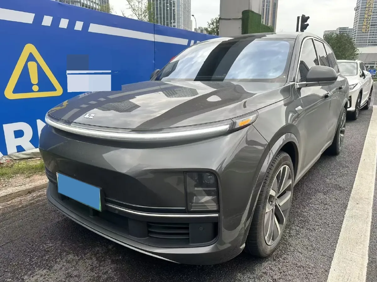 2023 Li L8 Range Extended 154HP REEV 40.9KWH,autocango,china used car exporter,china ev exporter,chinese used car exporter,chinese used ev exporter