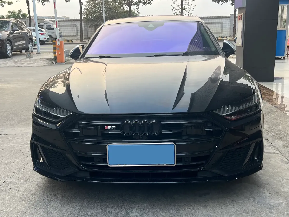 2021 Audi A7 2.0T 190HP L4 7DCT,autocango,china used car exporter,china ev exporter,chinese used car exporter,chinese used ev exporter