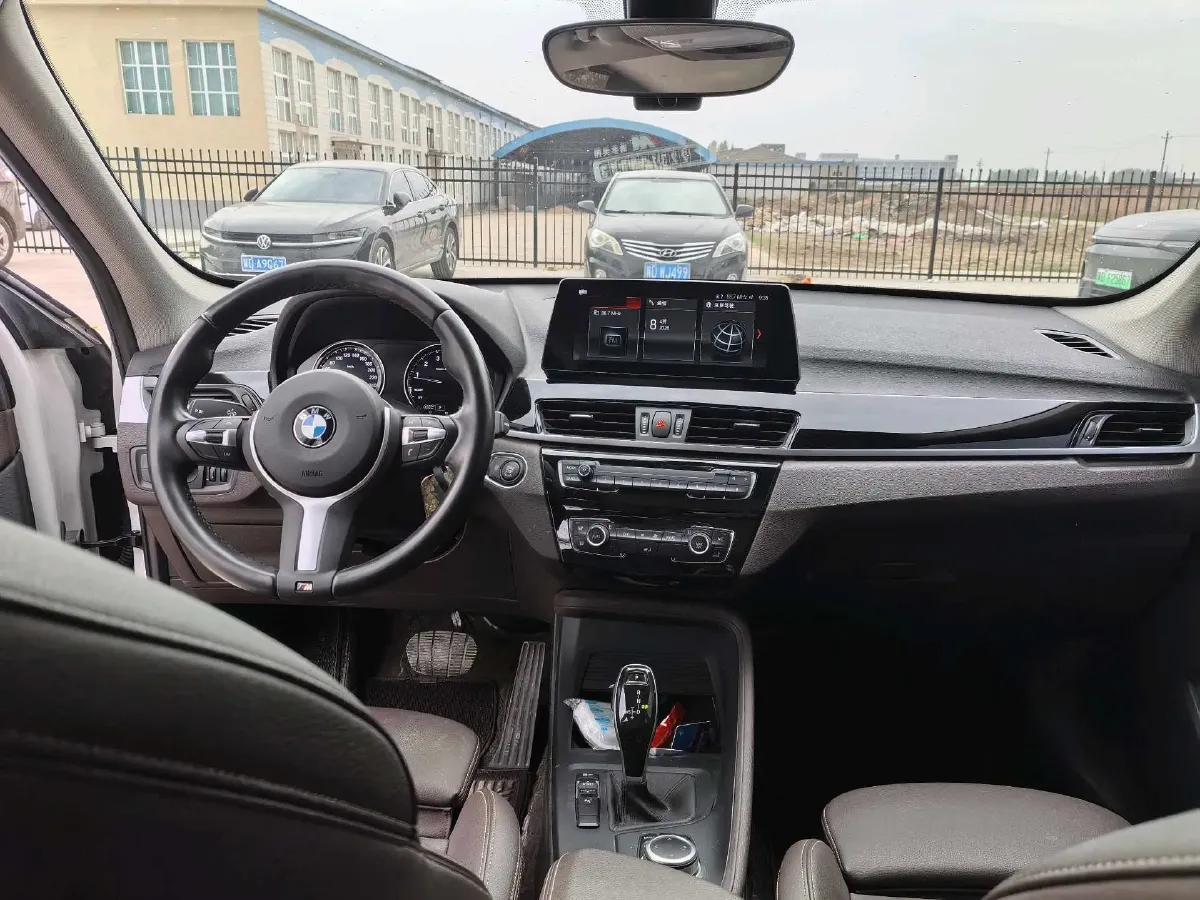 2022 BMW X1 2.0T 192HP L4 7DCT,autocango,china used car exporter,china ev exporter,chinese used car exporter,chinese used ev exporter