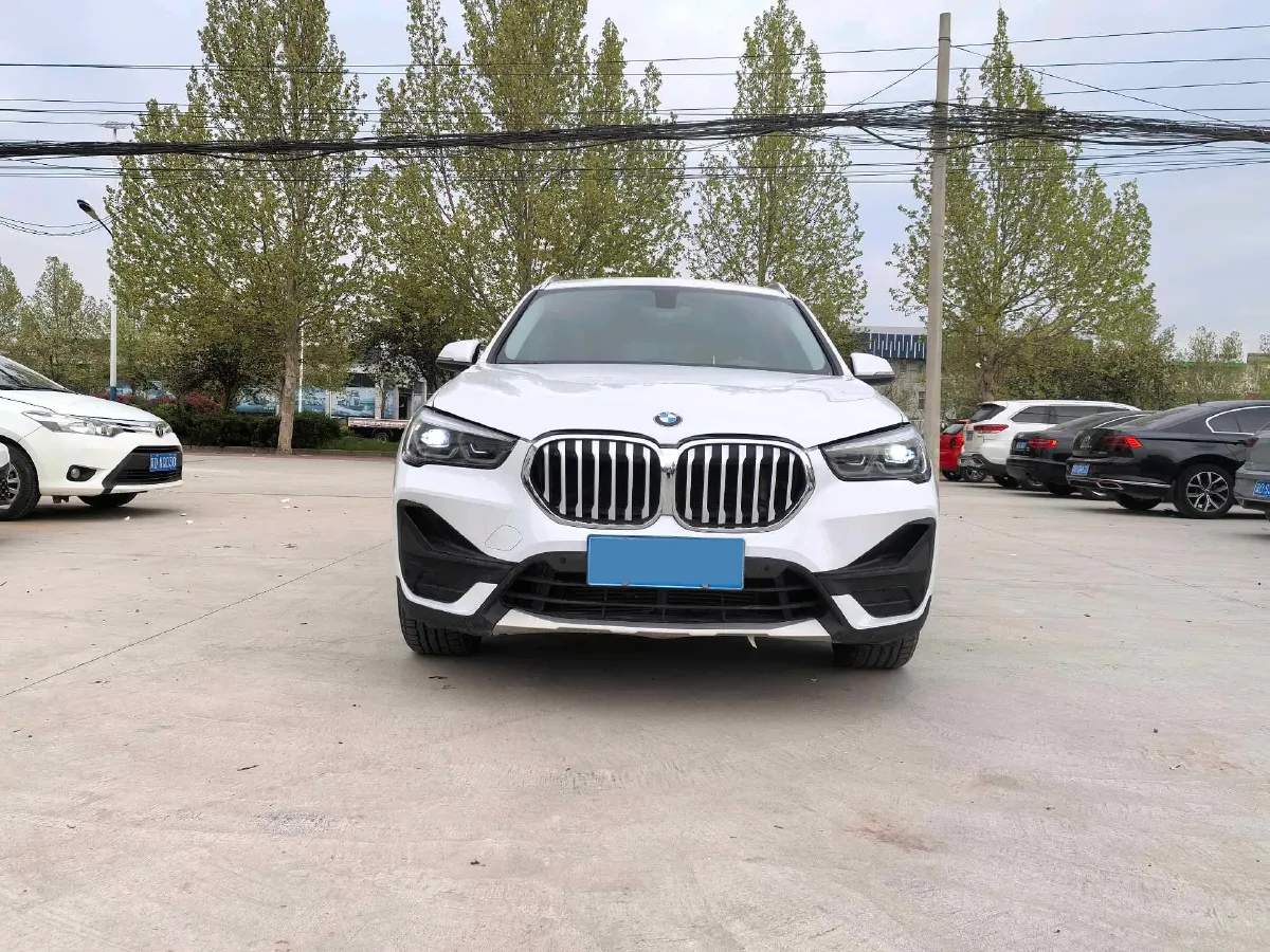 2022 BMW X1 2.0T 192HP L4 7DCT,autocango,china used car exporter,china ev exporter,chinese used car exporter,chinese used ev exporter