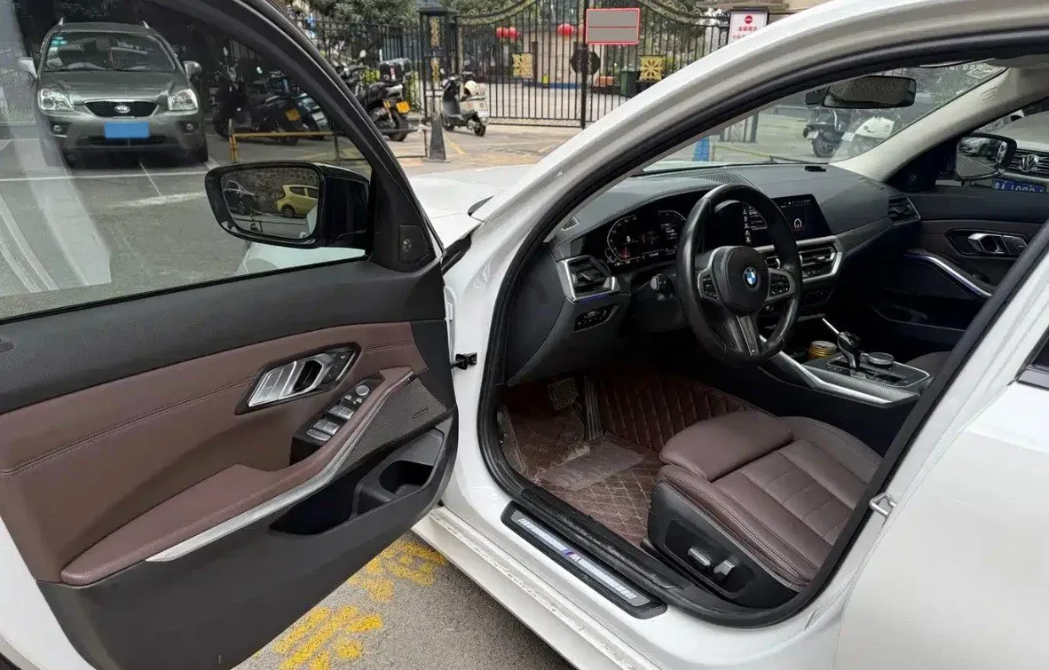 2021 BMW 3 Series 2.0T 184HP L4 8AT,autocango,china used car exporter,china ev exporter,chinese used car exporter,chinese used ev exporter