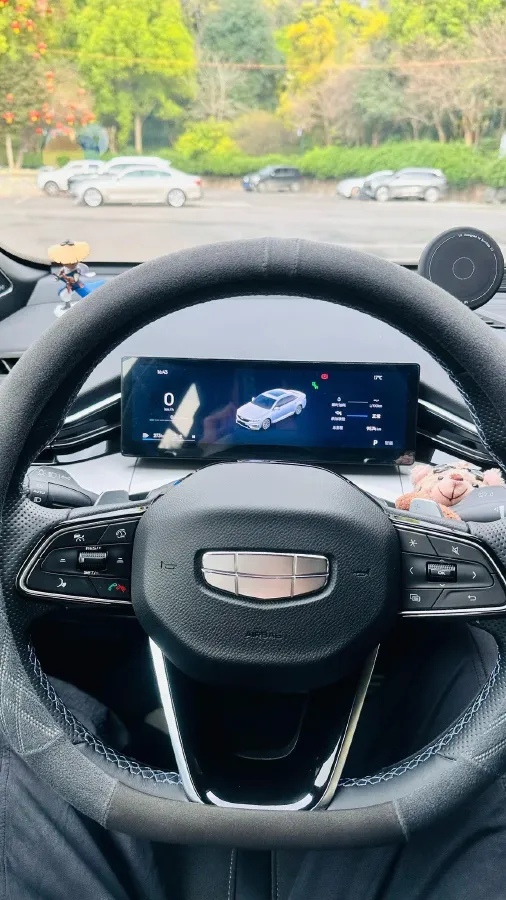 2025 Geely Preface 2.0T 238HP L4 8AT,autocango,china used car exporter,china ev exporter,chinese used car exporter,chinese used ev exporter