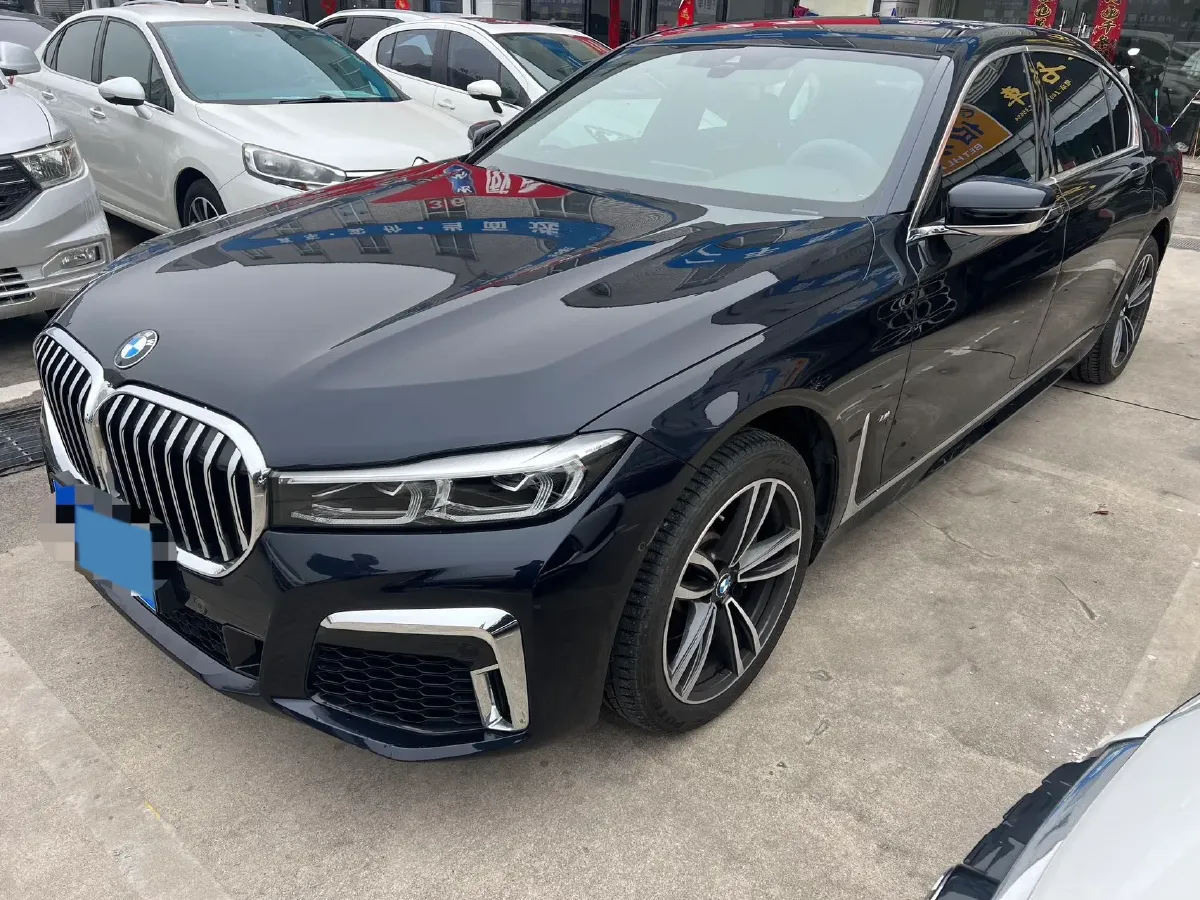 2021 BMW 7 Series 2.0T 265HP L4 8AT,autocango,china used car exporter,china ev exporter,chinese used car exporter,chinese used ev exporter