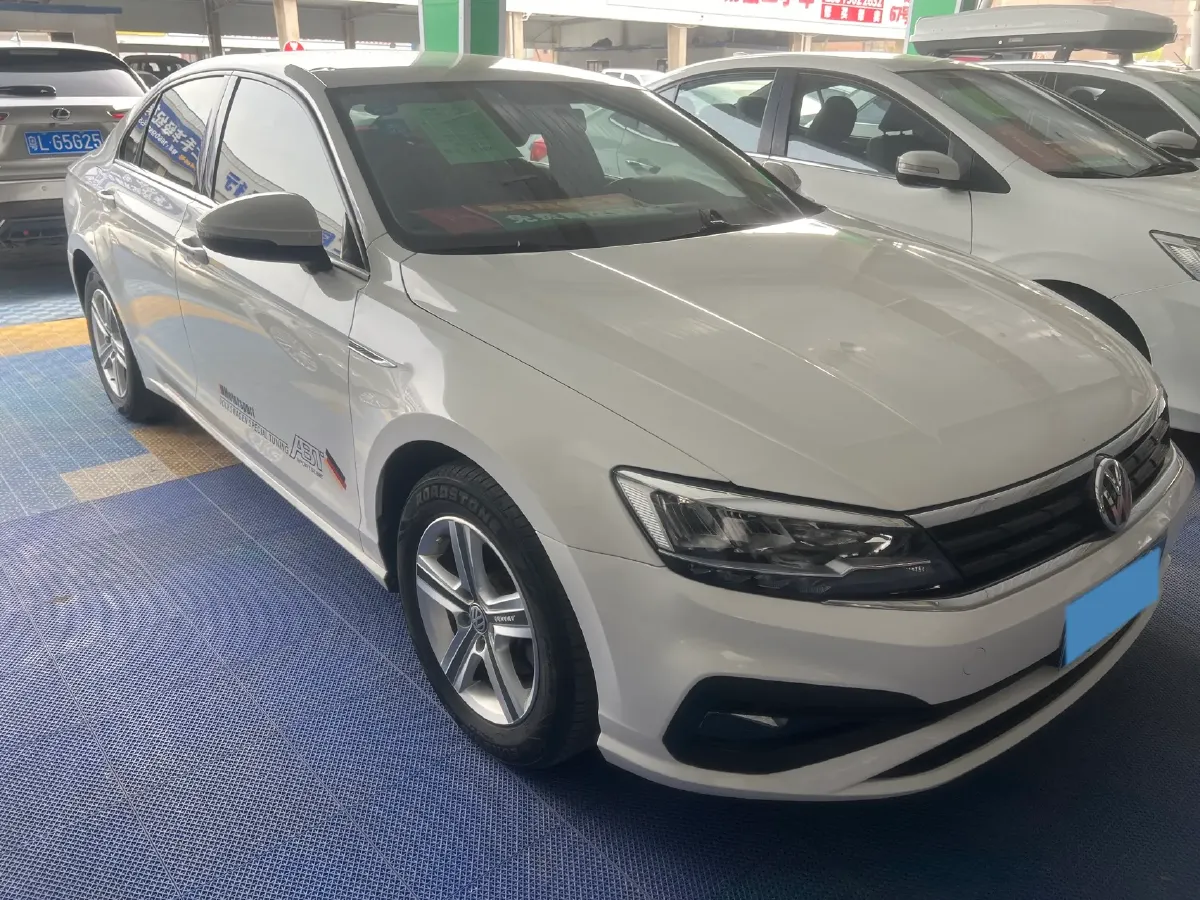 2019 Volkswagen T-Cross 1.4T 150HP L4 7DCT,autocango,china used car exporter,china ev exporter,chinese used car exporter,chinese used ev exporter