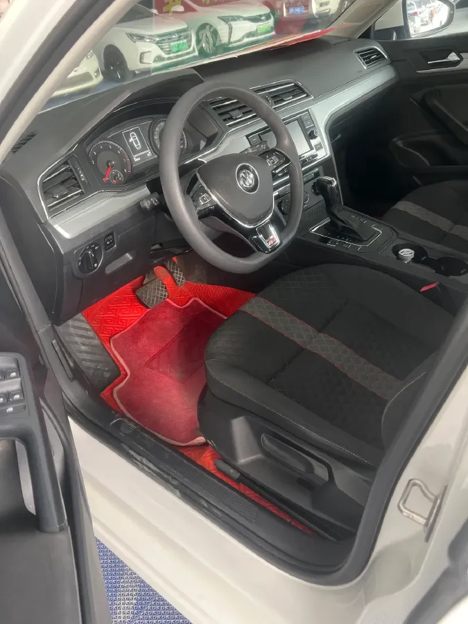 2019 Volkswagen T-Cross 1.4T 150HP L4 7DCT,autocango,china used car exporter,china ev exporter,chinese used car exporter,chinese used ev exporter