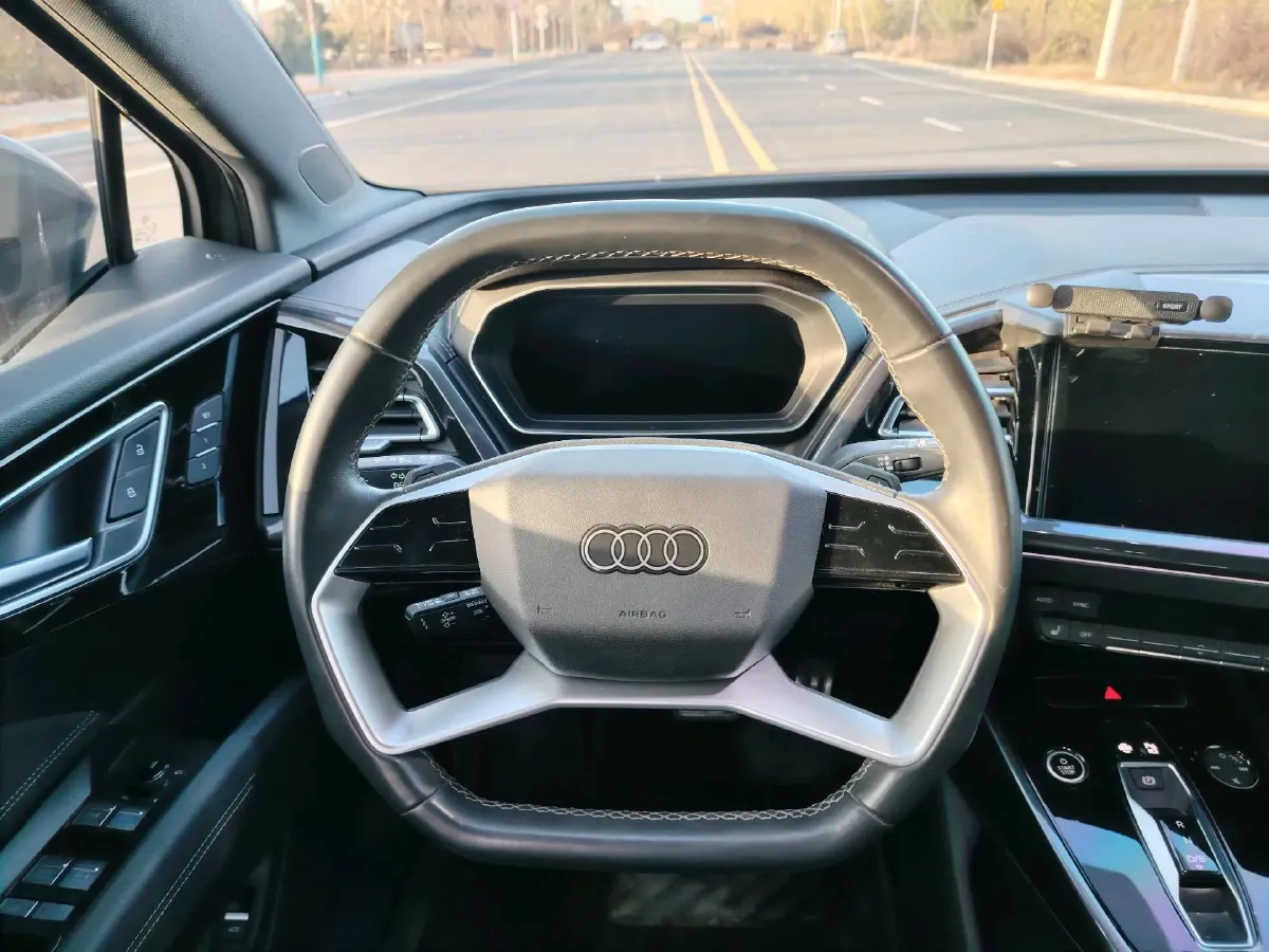 2023 Audi Q4 e-tron BEV 84.8KWH,autocango,china used car exporter,china ev exporter,chinese used car exporter,chinese used ev exporter