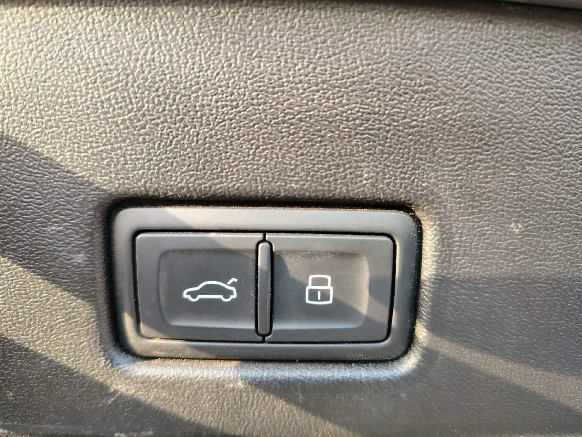 2023 Audi Q4 e-tron BEV 84.8KWH,autocango,china used car exporter,china ev exporter,chinese used car exporter,chinese used ev exporter