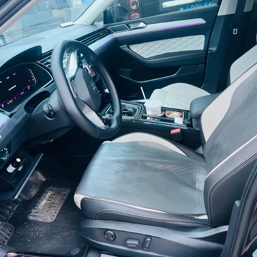 2023 Volkswagen Magotan 2.0T 186HP L4 7DCT,autocango,china used car exporter,china ev exporter,chinese used car exporter,chinese used ev exporter