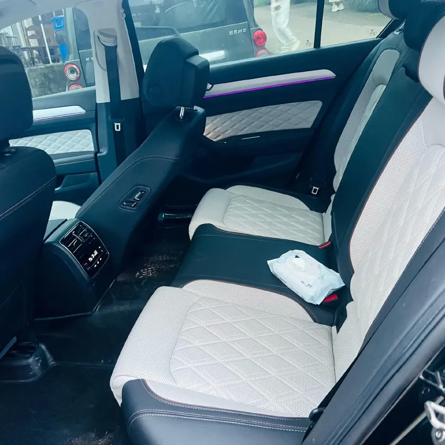 2023 Volkswagen Magotan 2.0T 186HP L4 7DCT,autocango,china used car exporter,china ev exporter,chinese used car exporter,chinese used ev exporter