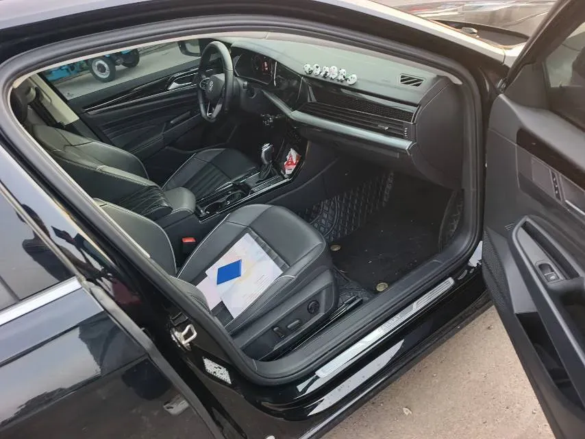 2023 Volkswagen Passat 2.0T 186HP L4 7DCT,autocango,china used car exporter,china ev exporter,chinese used car exporter,chinese used ev exporter