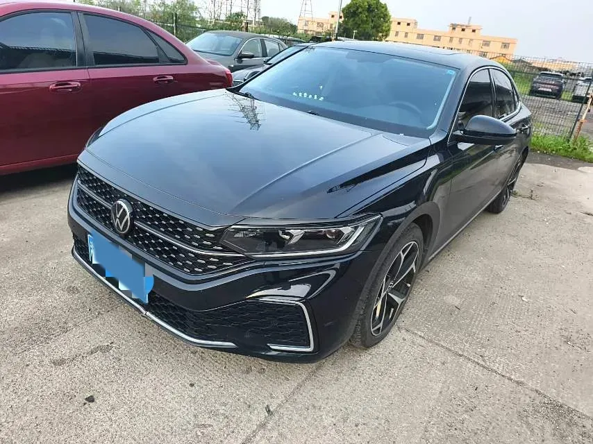 2023 Volkswagen Passat 2.0T 186HP L4 7DCT,autocango,china used car exporter,china ev exporter,chinese used car exporter,chinese used ev exporter