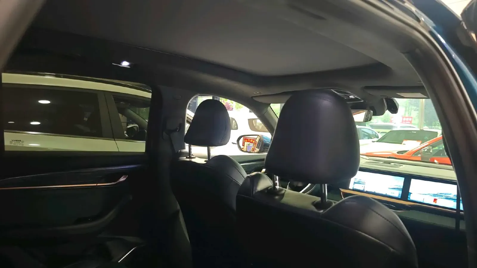 2021 Geely Monjaro 2.0T 218HP L4 7DCT,autocango,china used car exporter,china ev exporter,chinese used car exporter,chinese used ev exporter