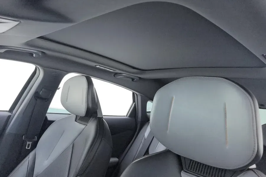 2022 ChangAn UNI-V 1.5T 188HP L4 7DCT,autocango,china used car exporter,china ev exporter,chinese used car exporter,chinese used ev exporter