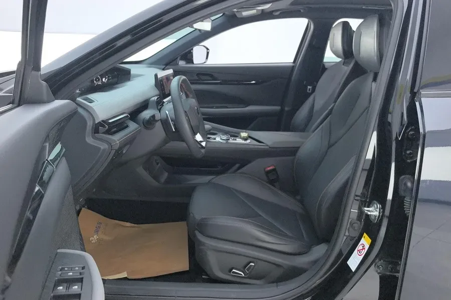 2022 ChangAn UNI-V 1.5T 188HP L4 7DCT,autocango,china used car exporter,china ev exporter,chinese used car exporter,chinese used ev exporter