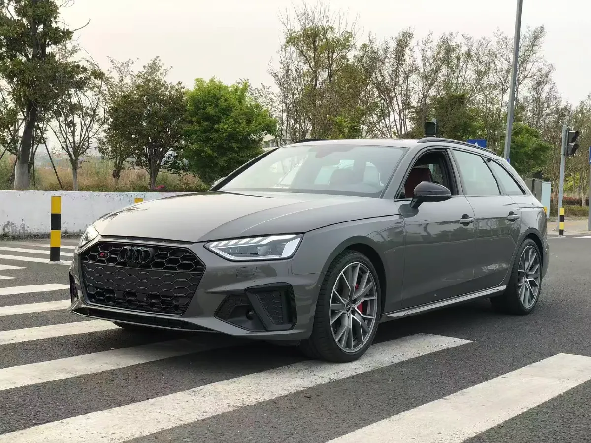 2025 Audi S4 3.0T 354HP V6 8AT,autocango,china used car exporter,china ev exporter,chinese used car exporter,chinese used ev exporter