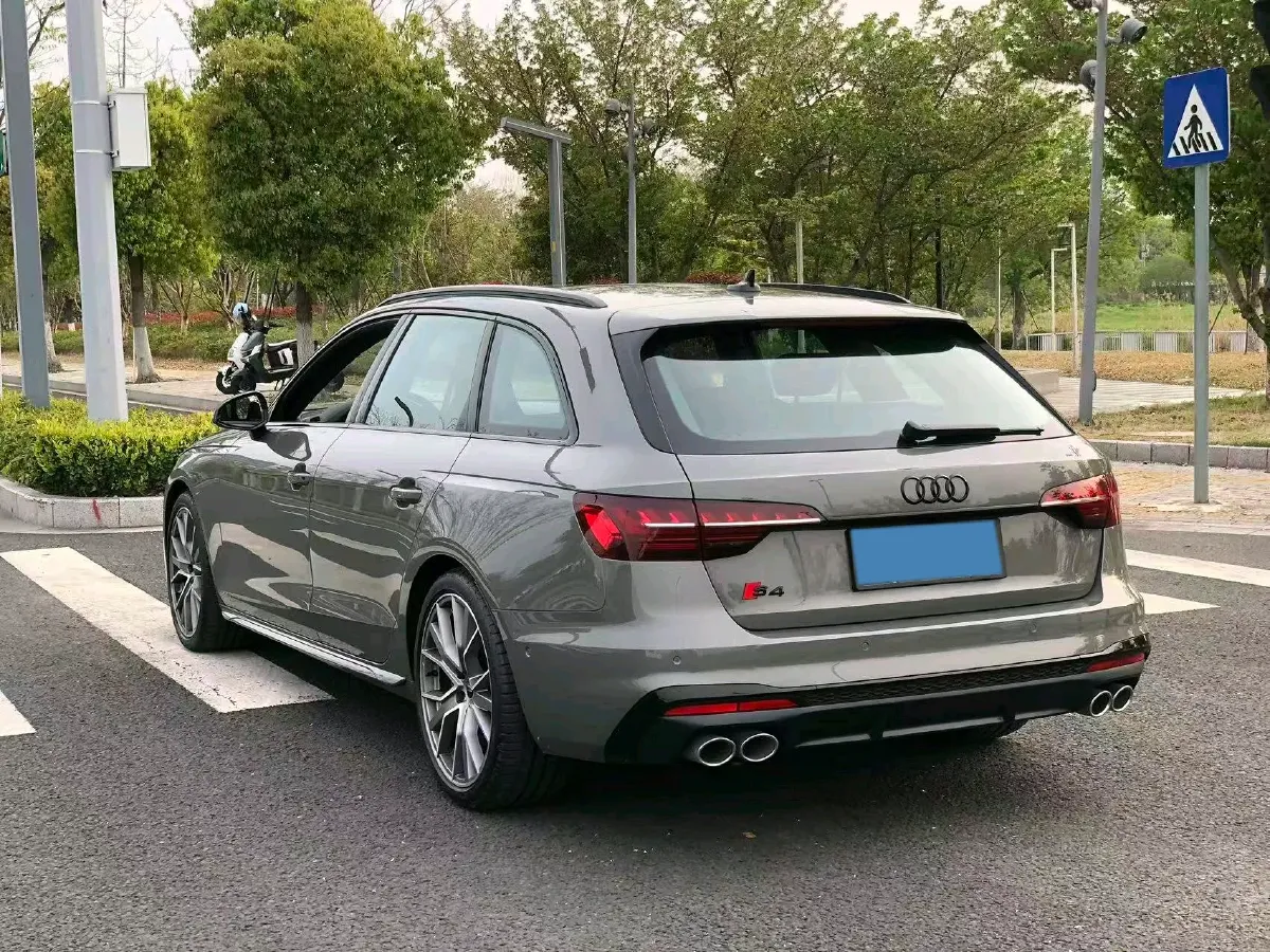 2025 Audi S4 3.0T 354HP V6 8AT,autocango,china used car exporter,china ev exporter,chinese used car exporter,chinese used ev exporter