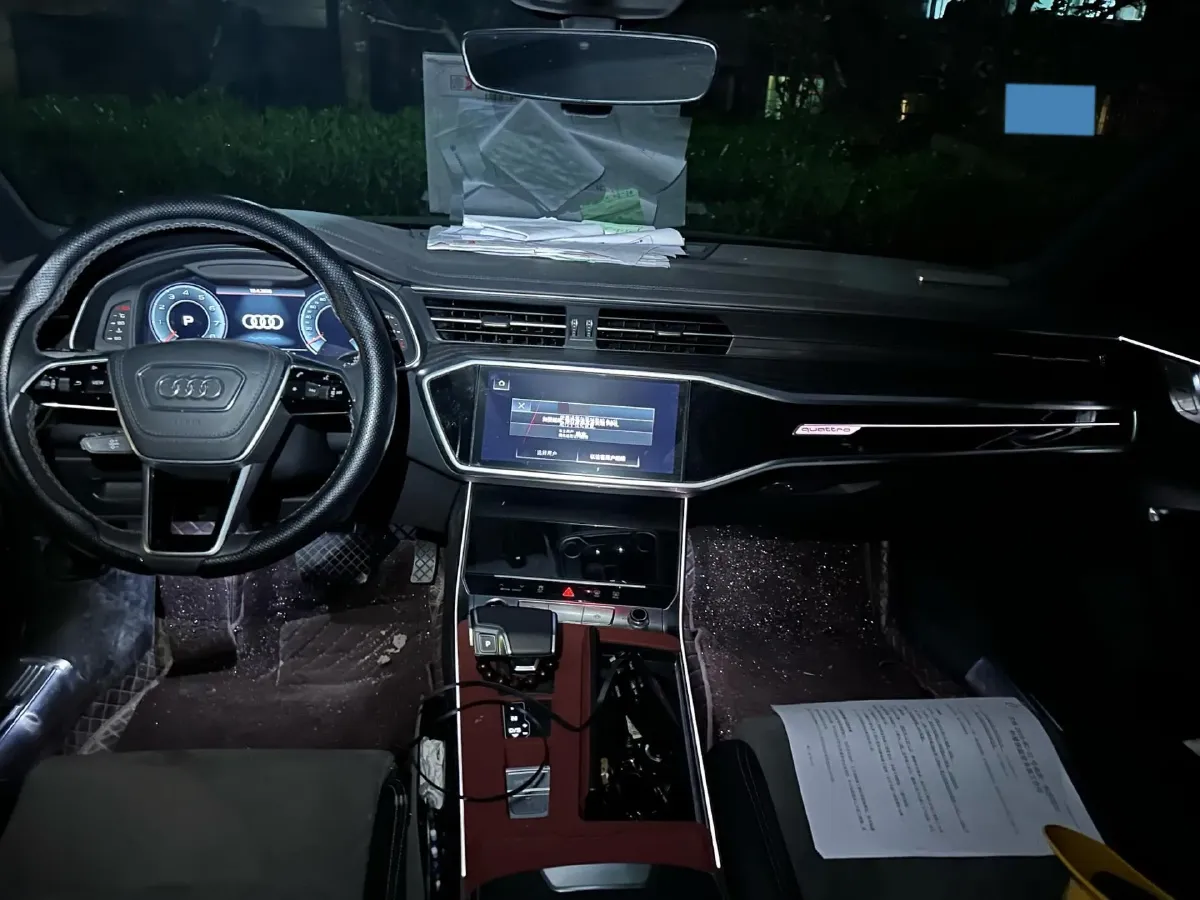 2024 Audi A6L 2.0T 245HP L4 7DCT,autocango,china used car exporter,china ev exporter,chinese used car exporter,chinese used ev exporter