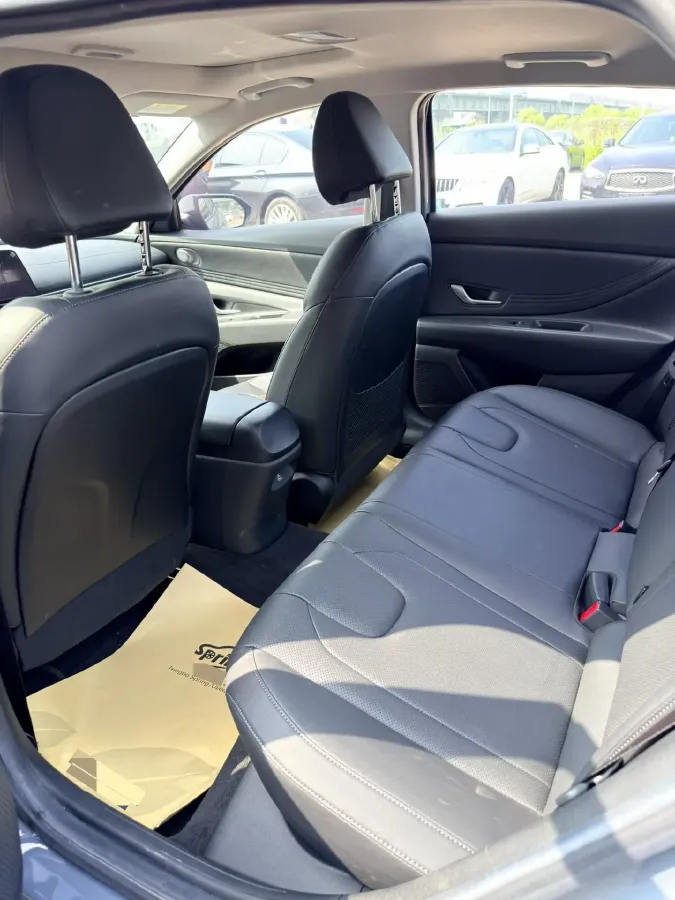 2021 Hyundai Elantra 1.5L 115HP L4 CVT,autocango,china used car exporter,china ev exporter,chinese used car exporter,chinese used ev exporter