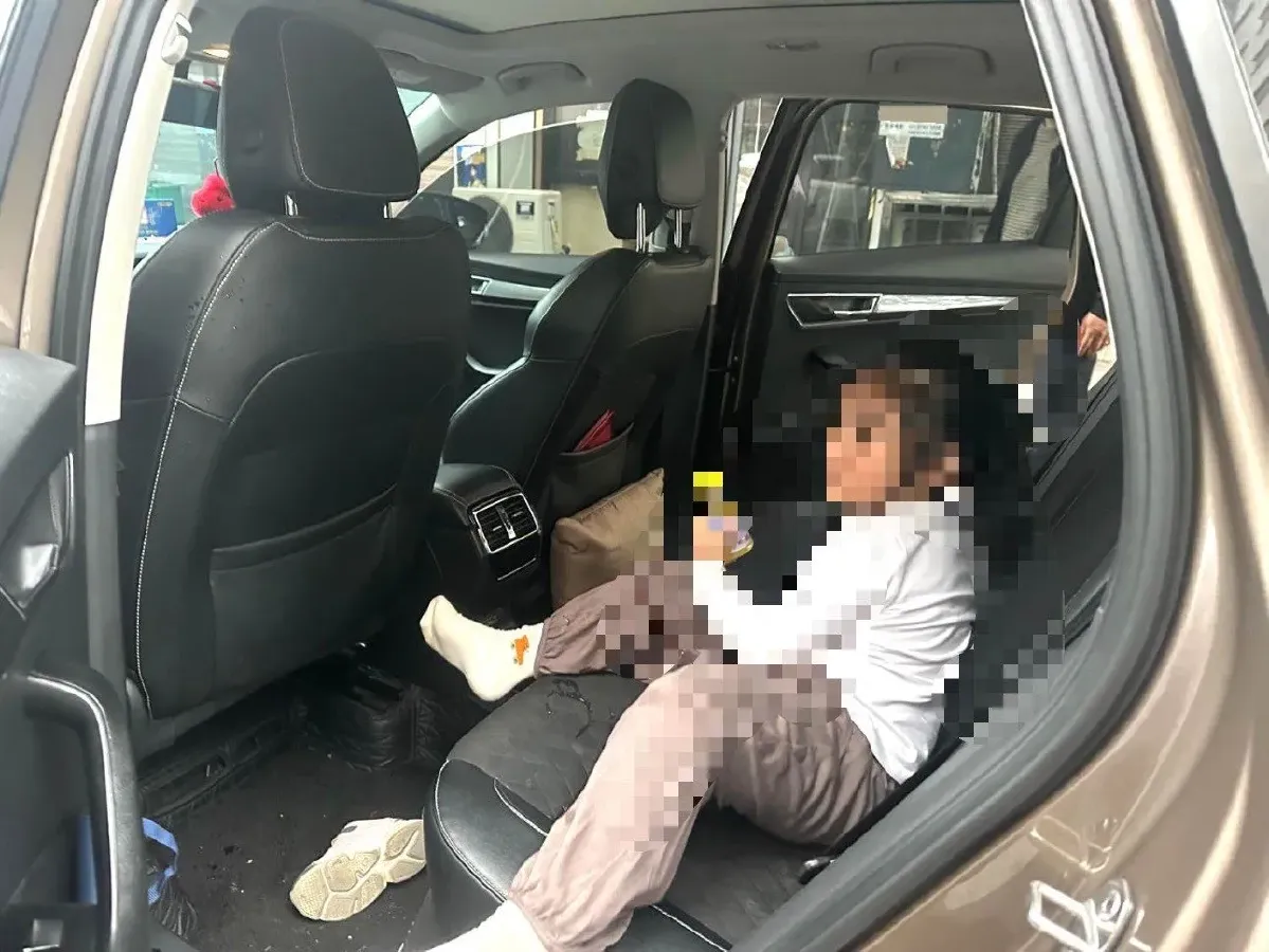 2020 Skoda Karoq 1.4T 150HP L4 7DCT,autocango,china used car exporter,china ev exporter,chinese used car exporter,chinese used ev exporter