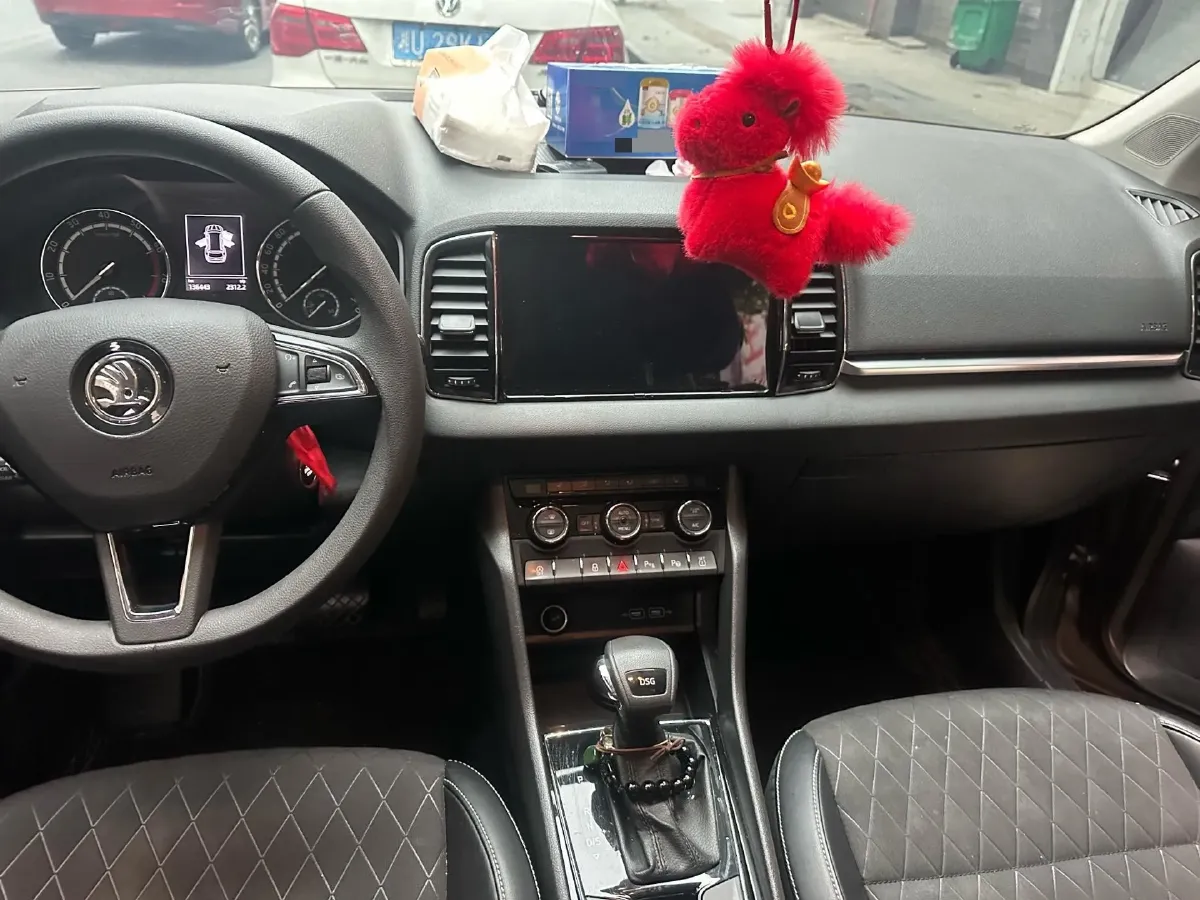 2020 Skoda Karoq 1.4T 150HP L4 7DCT,autocango,china used car exporter,china ev exporter,chinese used car exporter,chinese used ev exporter