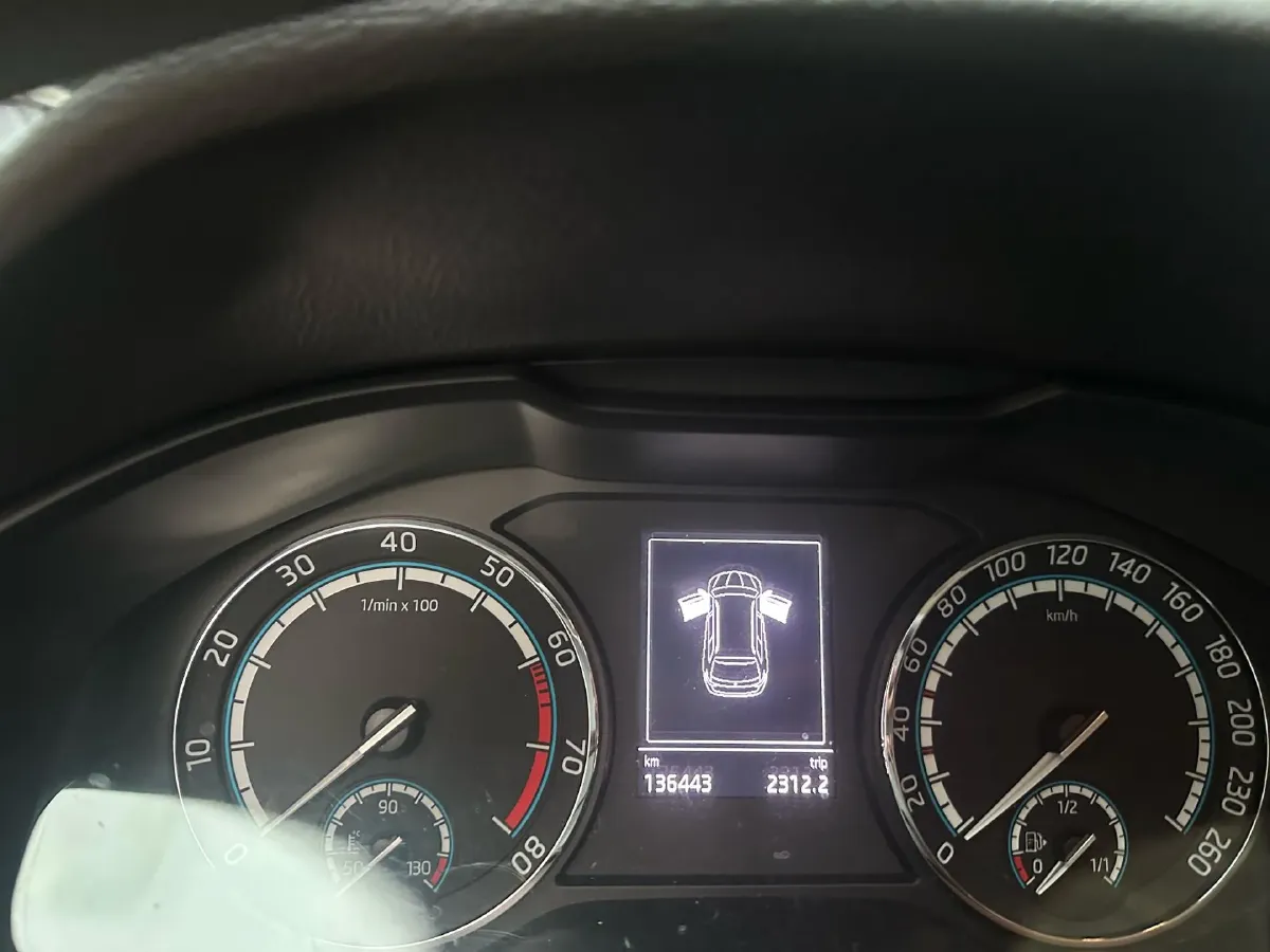 2020 Skoda Karoq 1.4T 150HP L4 7DCT,autocango,china used car exporter,china ev exporter,chinese used car exporter,chinese used ev exporter