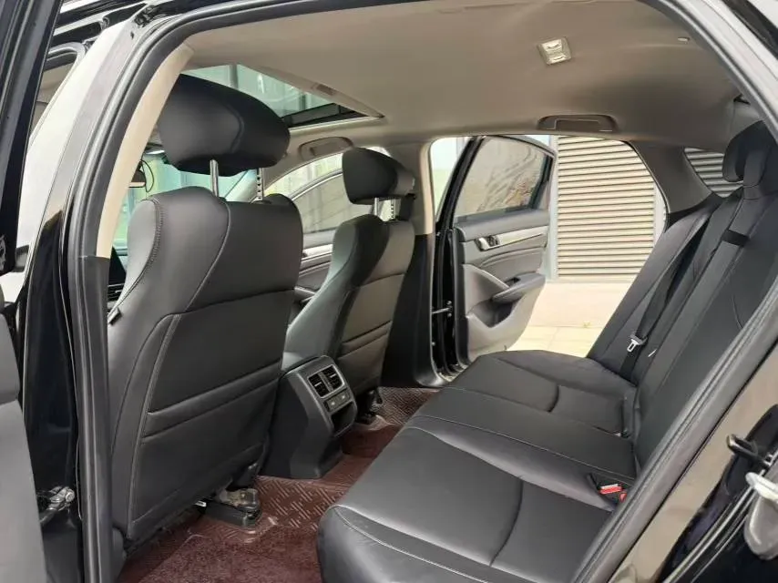 2022 Honda Accord 1.5T 194HP L4 CVT,autocango,china used car exporter,china ev exporter,chinese used car exporter,chinese used ev exporter