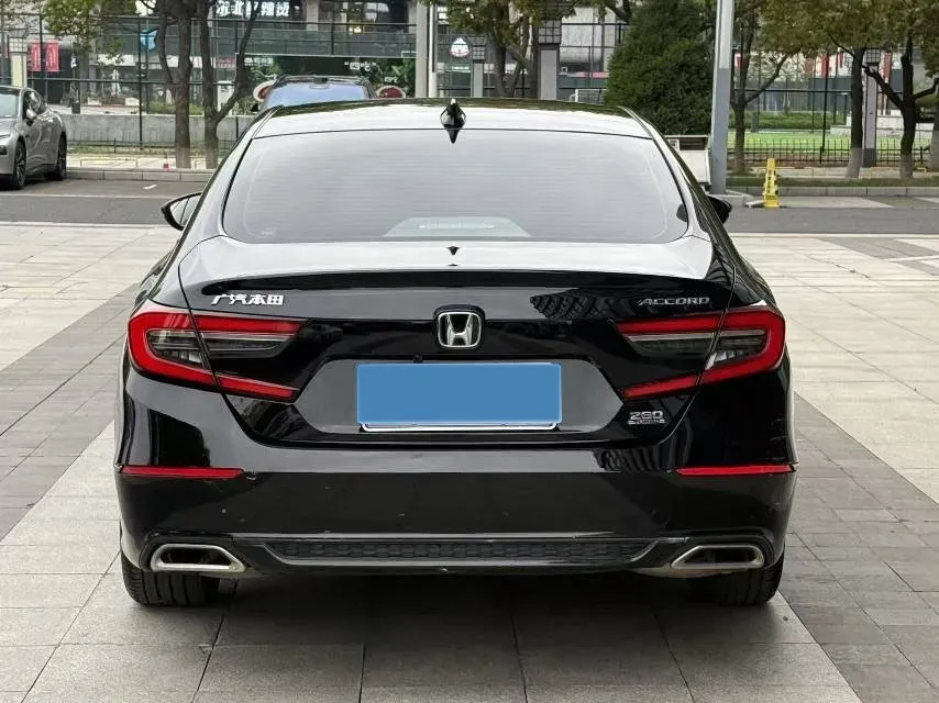 2022 Honda Accord 1.5T 194HP L4 CVT,autocango,china used car exporter,china ev exporter,chinese used car exporter,chinese used ev exporter