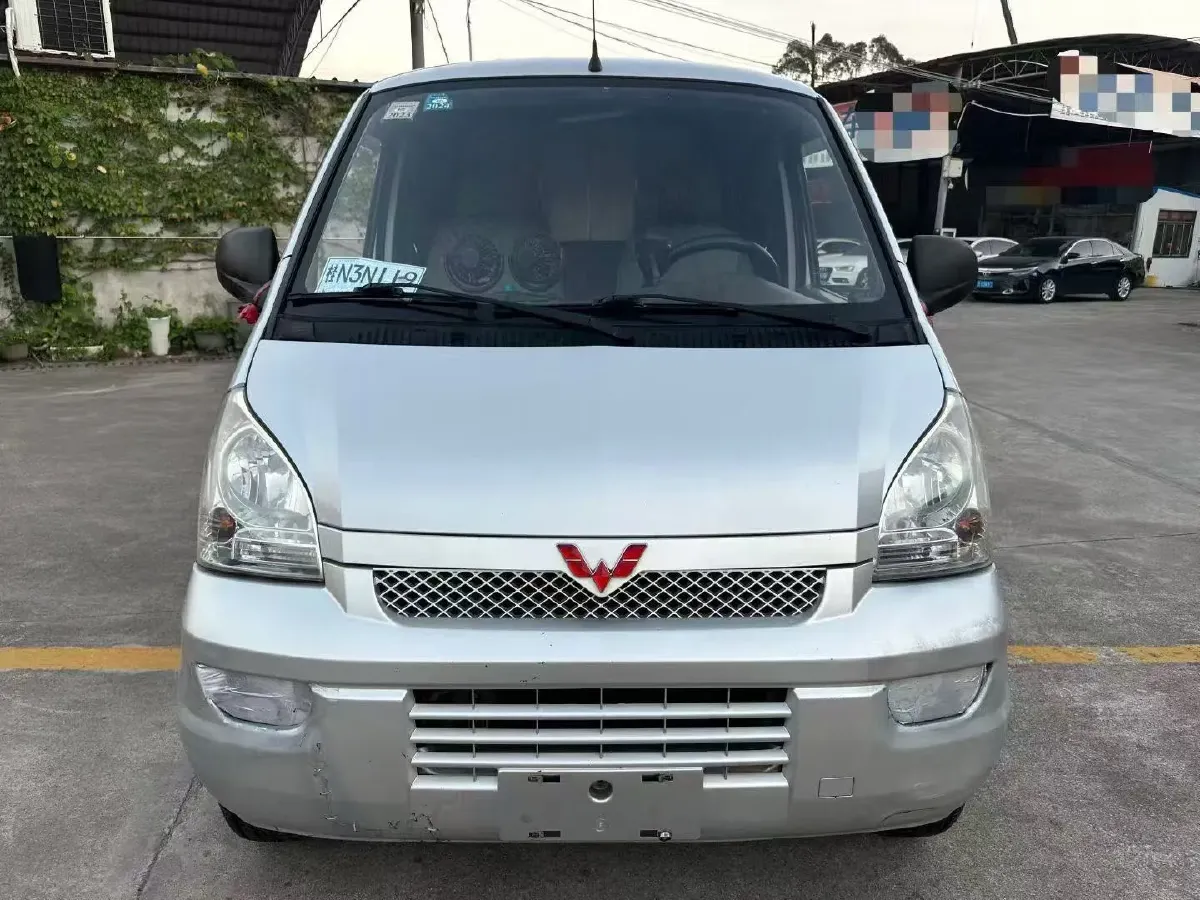 2020 WuLing RongGuang 1.5L 99HP L4 5MT,autocango,china used car exporter,china ev exporter,chinese used car exporter,chinese used ev exporter