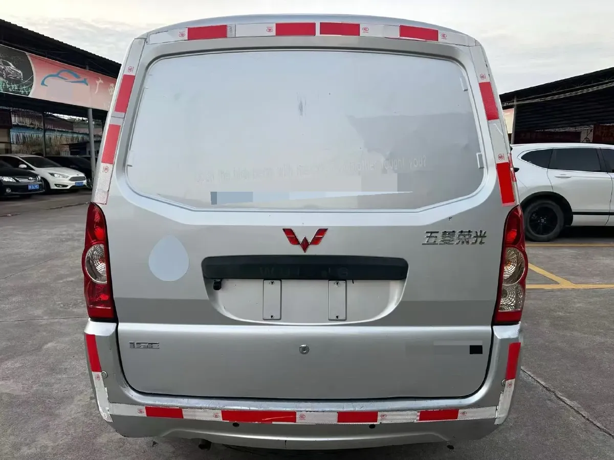 2020 WuLing RongGuang 1.5L 99HP L4 5MT,autocango,china used car exporter,china ev exporter,chinese used car exporter,chinese used ev exporter