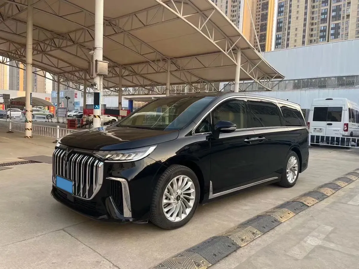 2022 Voyah Dream 1.5T 136HP L4 PHEV 25.57KWH,autocango,china used car exporter,china ev exporter,chinese used car exporter,chinese used ev exporter