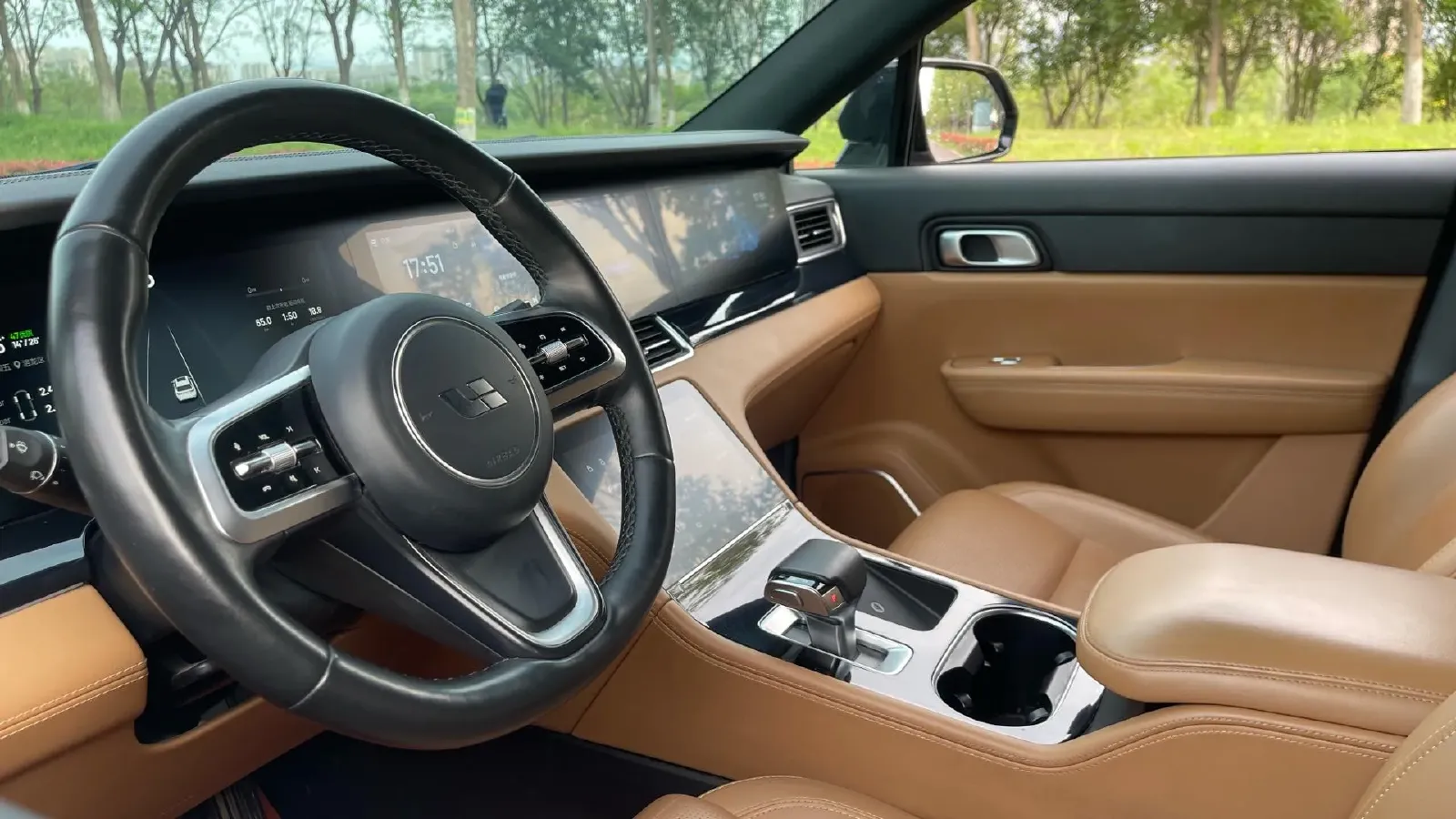 2021 Li ONE Range Extended 131HP REEV 40.5KWH,autocango,china used car exporter,china ev exporter,chinese used car exporter,chinese used ev exporter