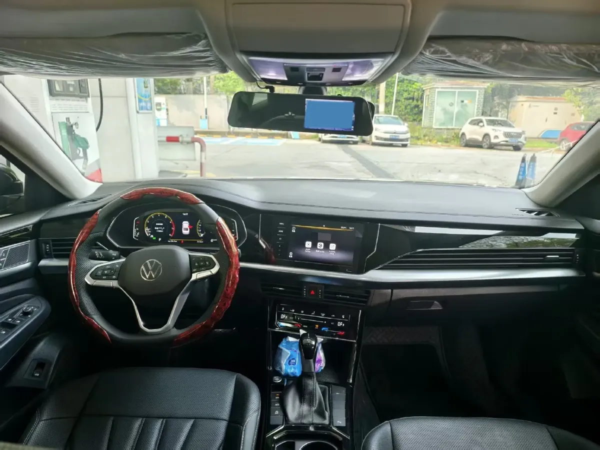 2025 Volkswagen Passat 2.0T 186HP L4 7DCT,autocango,china used car exporter,china ev exporter,chinese used car exporter,chinese used ev exporter